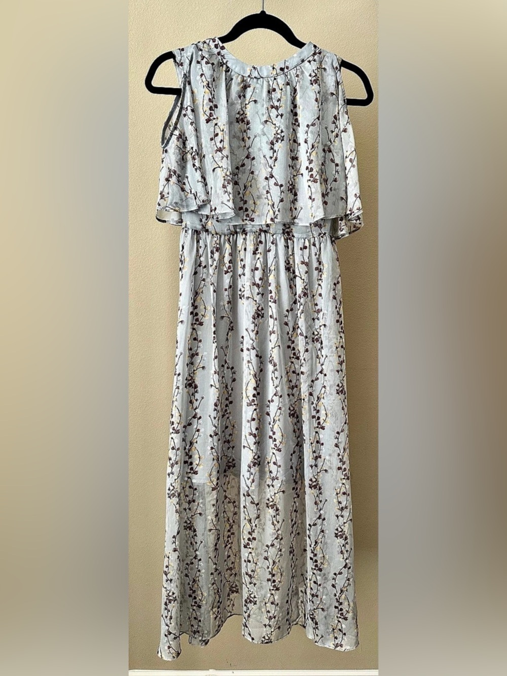 Floral Maxi Dress in Gray Like New